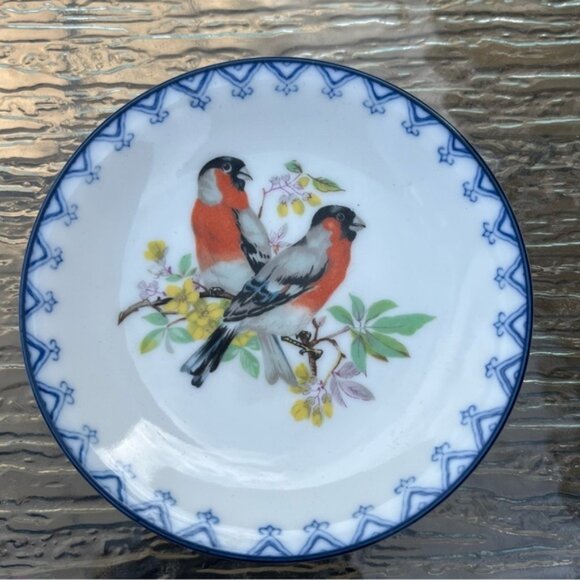 Vintage Trinket / Tea / Butter Pats / Wall Decor Small Plates Birds Set of 4 - Picture 4 of 8